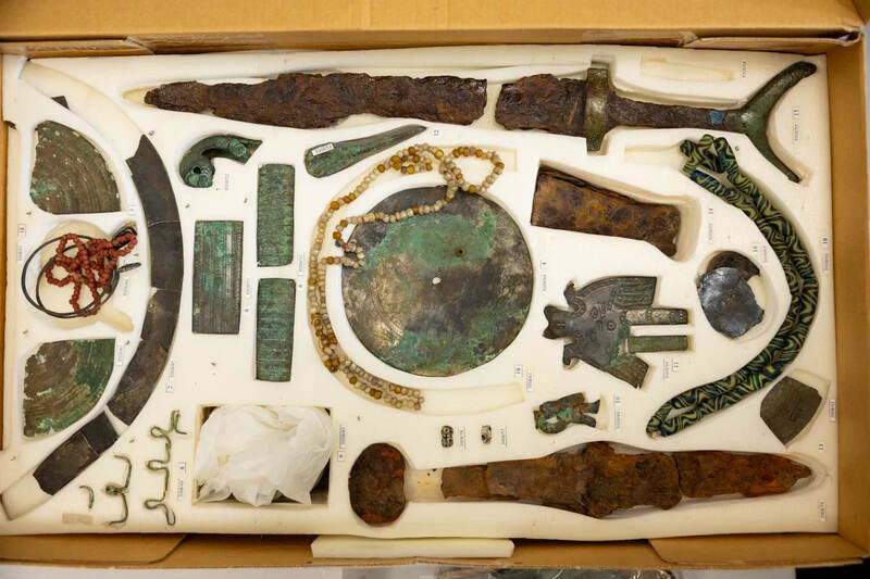 Захоронения с Барсовского третьего могильника