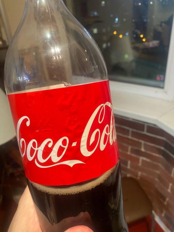 Реплику выдает одна буква.