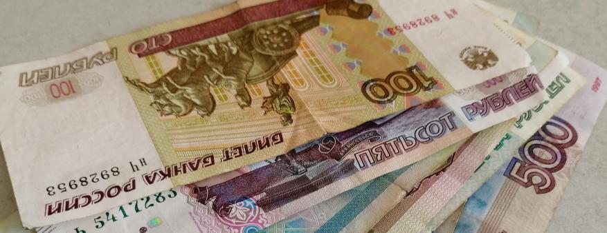 «Мам, дай 100 рублей». 8 главных вопросов о карманных деньгах