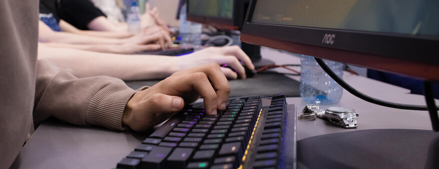 #ВернитеРоблокс: школьники массово протестуют против блокировки популярной онлайн-игры