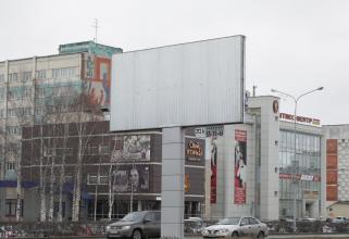 В Сургуте из-за возмущения жителей власти демонтируют 40 рекламных конструкций