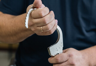 Четверо жителей Сургута сколотили банду, чтобы распространять наркотики