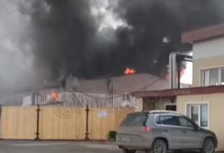 В Сургуте горело здание «Сургутнефтегаза» // ВИДЕО