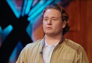 Летчик из Сургута пытался приготовить фрикасе из курицы в шоу «Битва шефов»