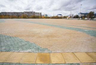 Власти Сургута оценили качество новой плитки на центральной площади города