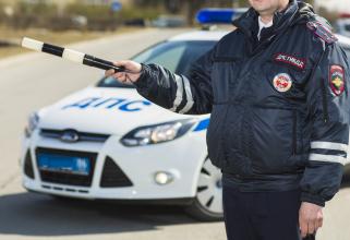 В Югре инспектор ДПС набрал взятками более 300 тысяч рублей и совершил 37 преступлений