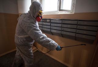 Администрация Сургута заключила новый контракт на дезинфекцию домов, в которых живут зараженные коронавирусом