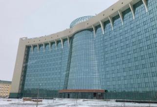Силовики задержали чиновника за взятку при строительстве Нижневартовской больницы