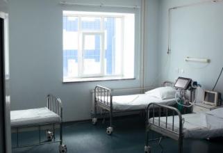 В больницах Сургута разворачивают дополнительные койки из-за роста количества больных коронавирусом