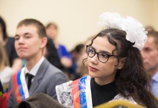 60 школьников Сургутского района претендуют на медали «За особые успехи в обучении»