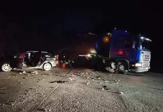 В ХМАО при столкновении с фурой погиб молодой водитель
