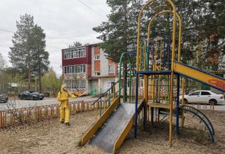 В Сургутском районе открытые общественные пространства дезинфицируют этоксамином