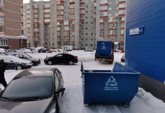В Сургуте из-за морозов во дворах установили специальные контейнеры для мусора