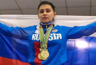 21-летняя сургутянка выиграла Чемпионат Европы по пауэрлифтингу — девушка подняла 130-килограммовую штангу