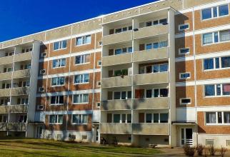 Власти Югры купят 200 квартир для детей-сирот