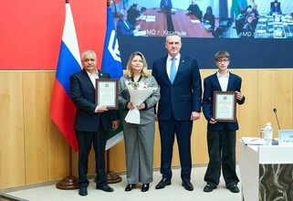 Губернатор ХМАО наградил девятиклассника, который помог предотвратить нападение в школе