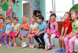 В Югре родители в этом году смогут попасть на выпускные в школах и детских садах 