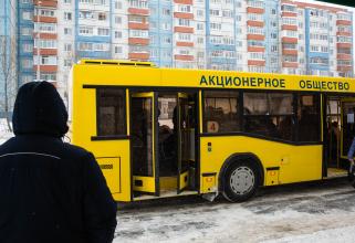В мэрии заставили: отказавшиеся работать в час-пик водители автобусов Сургута вернулись на линии
