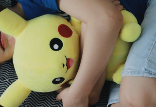 Почему ребенок грызет ногти и как его отучить - разбираемся с экспертом