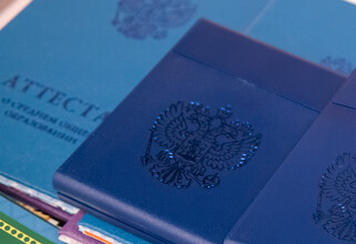 Из колледжей ХМАО отчислили почти 400 студентов с аттестатами из Таджикистана