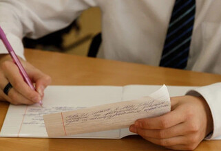 Выпускники ХМАО 3 декабря напишут итоговое сочинение: что нужно знать