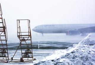 Самолету из Якутии пришлось экстренно приземлиться в Сургуте после сообщения о бомбе