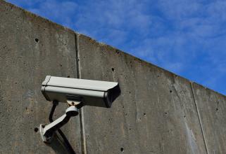 В Сургуте начали устанавливать камеры с системой распознавания лиц