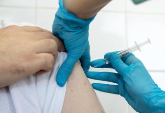 В Нижнесортымском Сургутского района план по вакцинации выполнен более чем на 90%