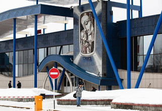 Транспортная прокуратура взяла на контроль задержки авиарейсов из Сургута в Санкт-Петербург