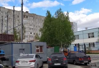 Сургутских родителей беспокоит опасная стройка возле детского сада «Веснушка»
