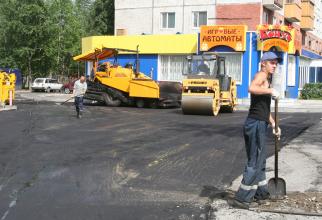 В Сургуте дорожники приступили к ремонту дворов и проездов