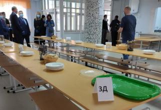 Депутатам думы Югры, в отличие от учеников, понравилось школьное питание для младшеклассников