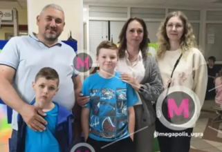 Едва не утонувшего в Оби мальчика из ХМАО навестила в больнице спасшая его семья