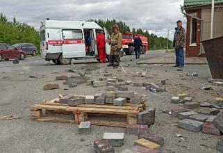 В Сургутском районе водитель «Фольксвагена» совершил неудачный обгон и сбил человека