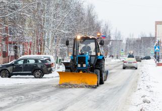 Для уборки снега в Лянторе Сургутского района купят еще шесть единиц спецтехники