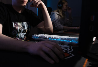 Team Falcons с россиянином в составе выиграла чемпионат мира по Dota 2