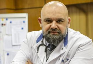В Югру приедет главный врач больницы в Коммунарке Денис Проценко