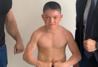 Школьник из Сургутского района побил мировой рекорд по отжиманиям среди детей