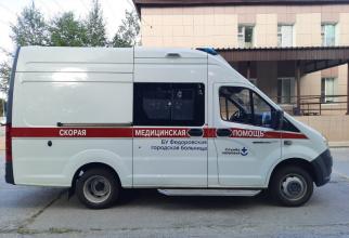 Больница Федоровского Сургутского района получила новый автомобиль скорой помощи