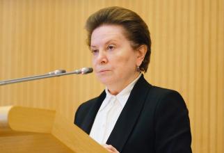 Препятствовать не буду: Наталья Комарова прокомментировала возможность обнуления губернаторских сроков