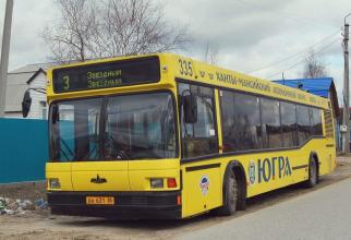 В Нефтеюганске запустили сезонные дачные автобусы 