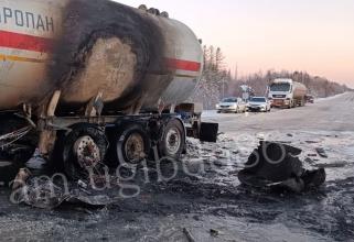 В Югре в ДТП сгорел водитель «Газели»