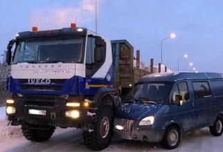 В Сургутском районе в ДТП с большегрузом пострадали два ребенка