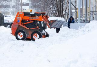 Сургутский район выделит Лянтору деньги на закупку еще девяти единиц снегоуборочной техники