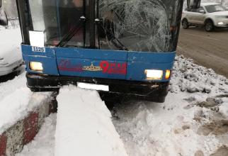 В Нижневартовске автобус сбил человека