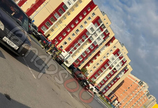  Mercedes-Benz вспыхнул во дворе Сургута: фото