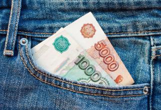 В Сургуте библиотекарь украла у студентов 850 тысяч рублей и на 4 года отправится в тюрьму